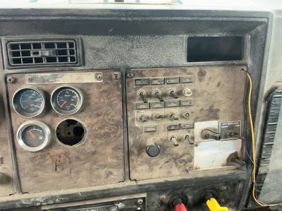 USED 1997 KENWORTH T800