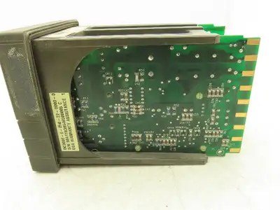 Honeywell DC300E-E-0B0-22-0000-0 UDC3000 Versa-Pro Temperature Controller Module