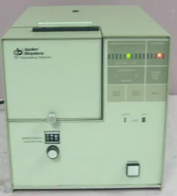 Used APPLIED BIOSYSTEMS 757 HPLC Detectors Texas US | Bamko Surplus Process Equipment #934814