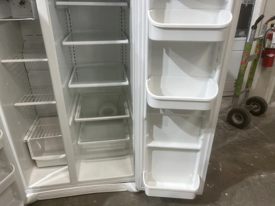 Used FRIGIDAIRE SIDE BY SIDE Refrigerators Michigan US | Miedema Asset Management Group #1313579