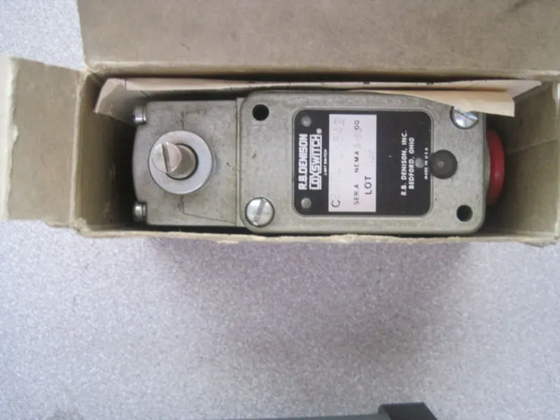 NEW GOULD C2BFL-JK542 LIMIT SWITCH