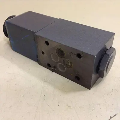 USED VICKERS DG4V-3-2AL-M-U-HL7-60