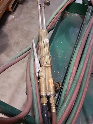 Victor Cutting Torch Head acy/oxy  with cart and hoses