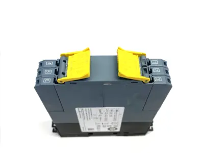 USED SIEMENS SAFETY RELAY, SPRING TYPE W/ 3ZY1212-2DA00