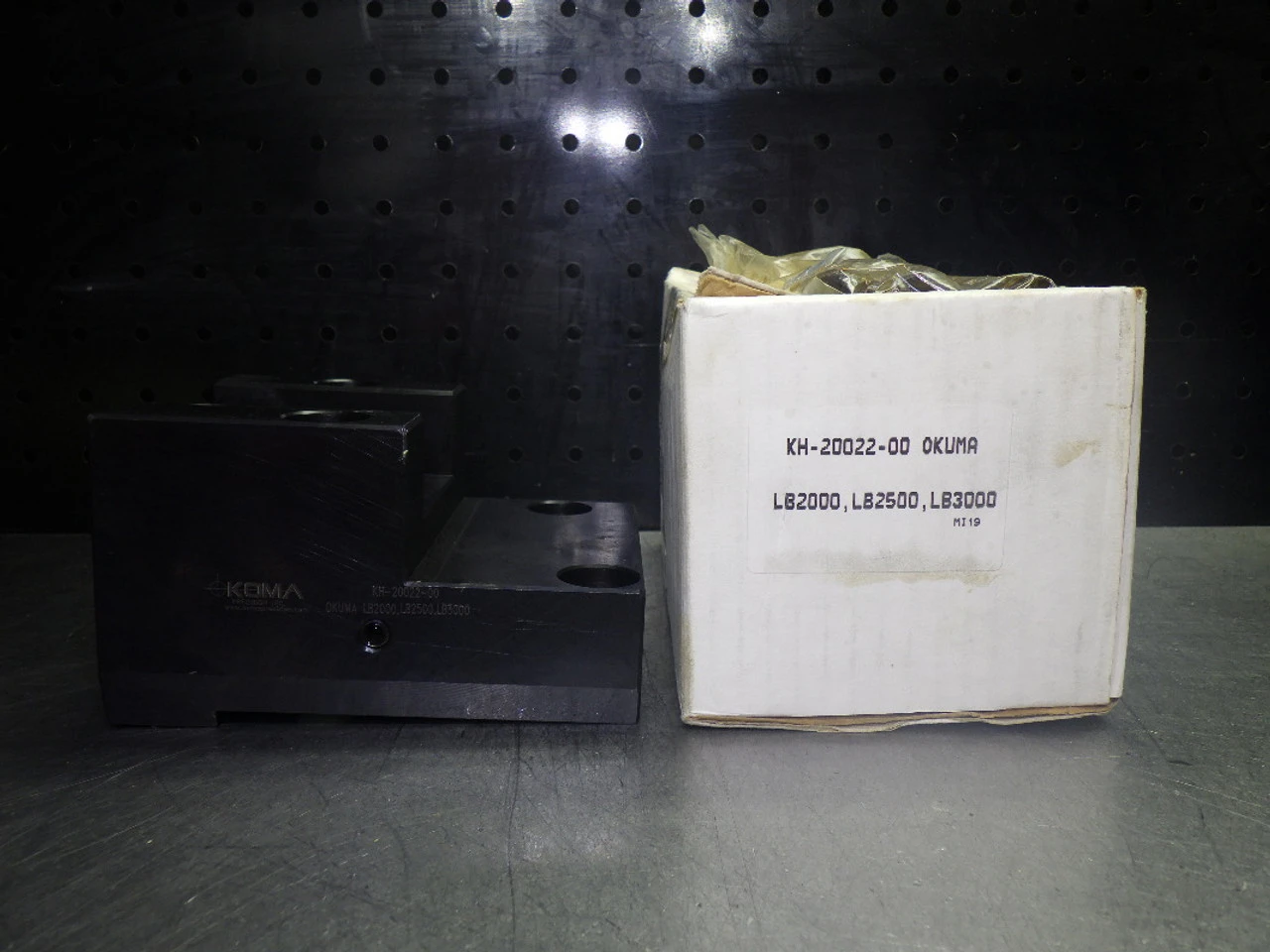Koma 3/4"-1" Face/I.D. Holder For OKUMA Lathes KH-20022-00 (LOC37)