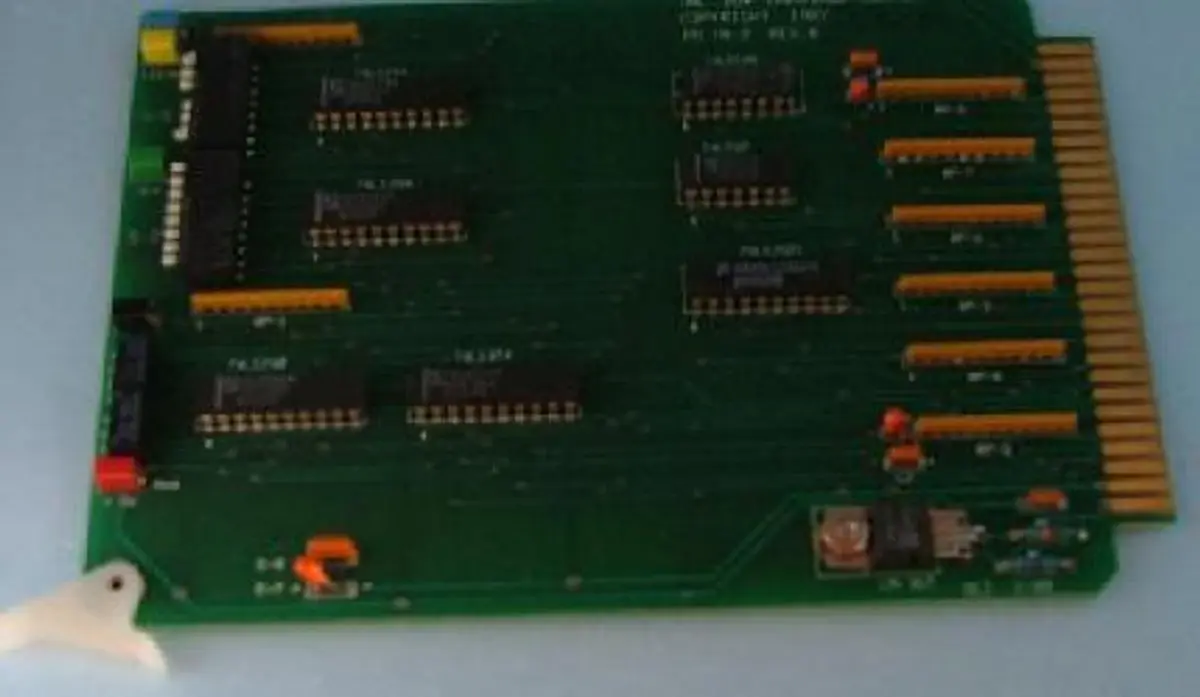 QTY. 4. BUS TERMINATOR BOARD CIRCUIT BOARD P/N: 55...