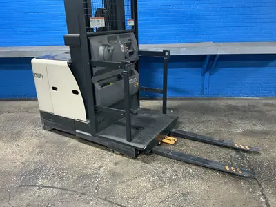 Used CROWN SP352030 Electric Lifters Ohio US | HGR 24 #1446270