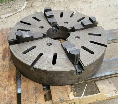 31-1/2" Diameter Cast Iron 4-Jaw Chuck w/8" Thru Hole, 4-Hole Mnt, Lathe/Set-up