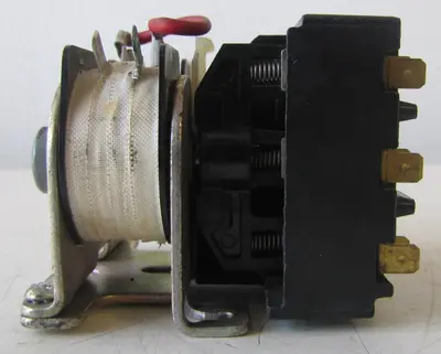 USED SQUARE D 8965