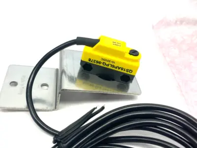 96378, QS18AP6LPQ-96378 | Banner QS18AP6LPQ-96378 WORLD-BEAM Polarized Retro Reflective Sensor - New Other