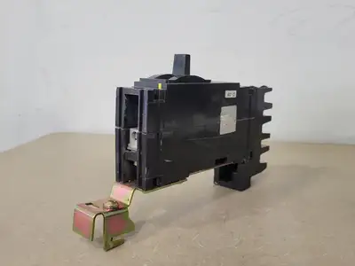 USED SQUARE D FH16015A