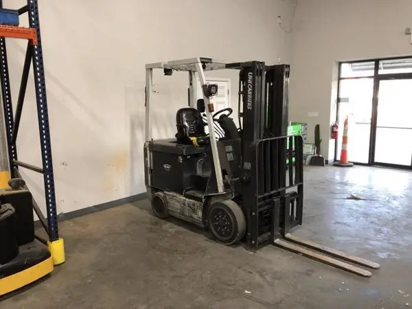 Used 2015 UNICARRIERS BX50 4-Wheel Sit down Electric Counterbalance Forklifts | Zoom Lifts & Equipment #1182265