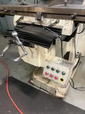 WILLIS MICROCUT 1050 knee mill | Universal Press & Machinery (UPM) (6)