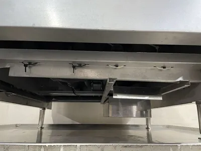 182-0117 Wells 5GHDTG2430GNAT 24" Thermostatic Gas Flat Griddle