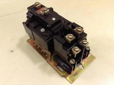 USED ALLEN BRADLEY 700 BR-200