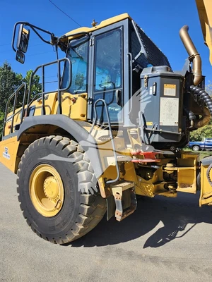 USED 2017 BELL B30E