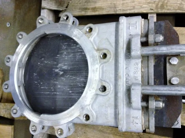 TL knife gate valve with actuator size 14"