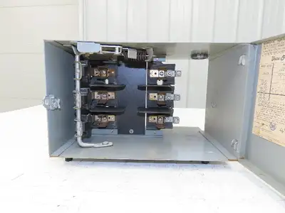 Gould Modicon BOS14352 Vacu-Break Switch Plug W Clampmatic Contacts 60A 600V