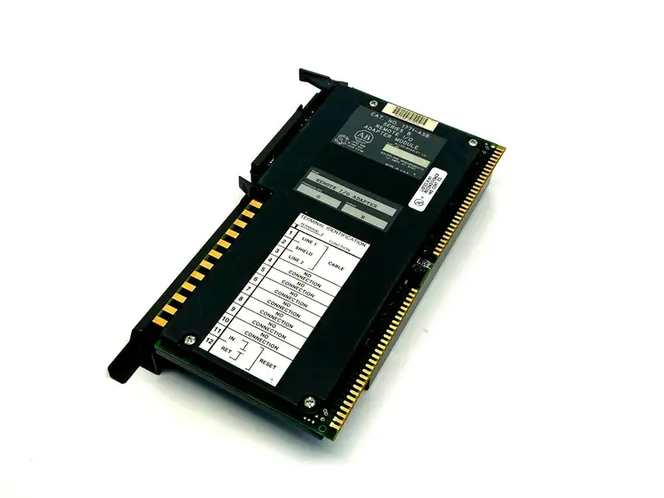 Used ALLEN-BRADLEY REMOTE I/O ADAPTER MODULE PLC Input & Output | Maverick Industrial Sales #1107200