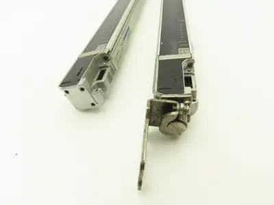 Keyence SL-C36H-R | SL-C36H-T Light Curtain Transmitter Receiver Set 700mm 24VDC