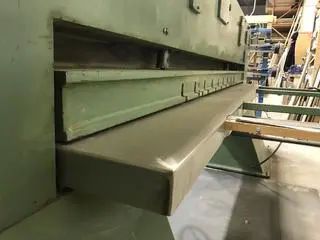 Viggo Larsen Veneer Guillotine