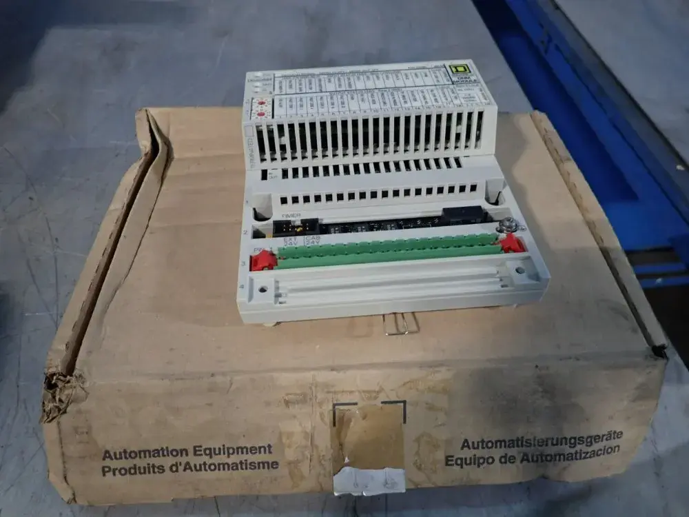 Used SQAURE D 5204634453 PLC Input & Output Ohio US | HGR 24 #879796