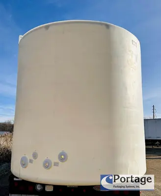 USED PROTECTOPLAS CO. 5000 GALLON POLY TANK