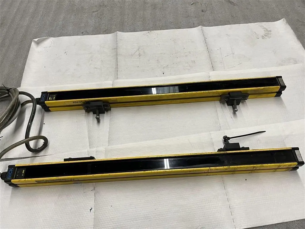 USED SICK FGSE750-11 + FGSS750-11