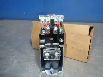New | in-Stock ALLEN BRADLEY 700SDCP310Z24 Relays & Switches | HGR 24 #739678