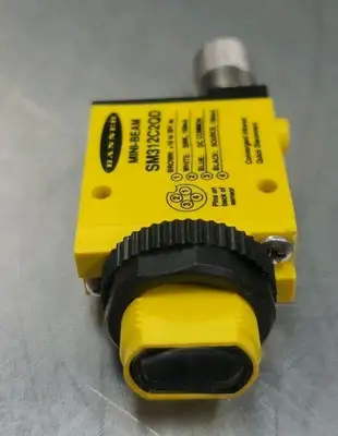 BANNER SM312C2QD Mini-Beam Photoelectric Sensor. 5E-5/8