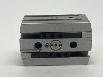 HGPL-14-20-A-B | Festo  Parallel Gripper 20mm Stroke Per Jaw 3361479 - Used