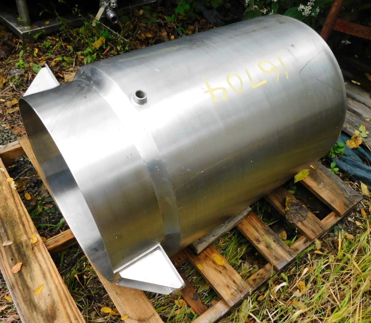 USED 38 GAL LUG MOUNTED TANK 38 GALLON