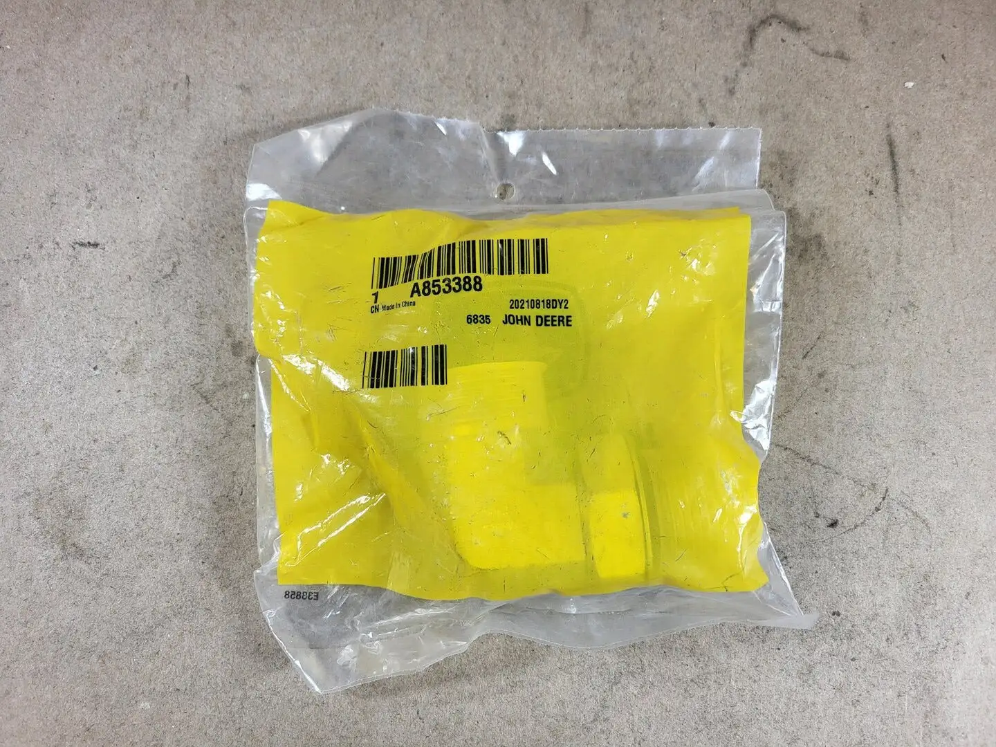 NEW JOHN DEERE A853388