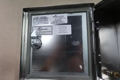 NEW 2013 CROUSE-HINDS XLVS11010061