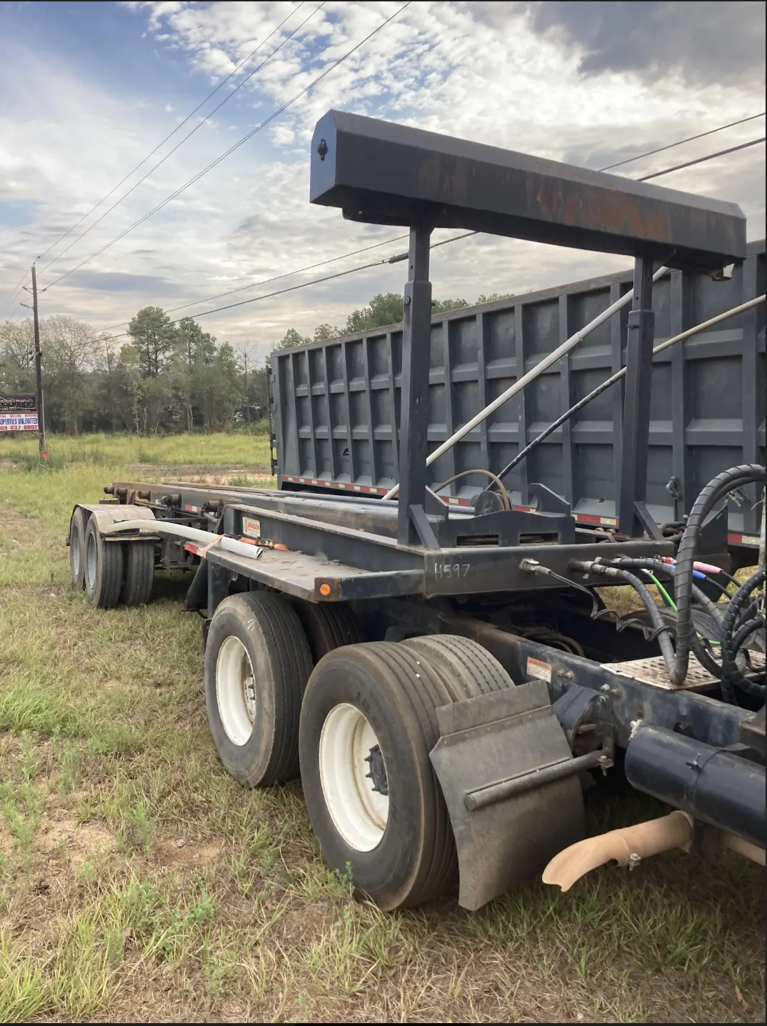 USED 2016 Dragon Rolloff Trailer