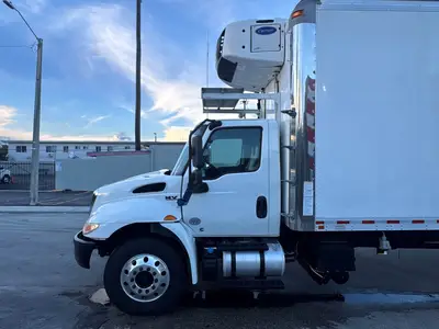 Used 2019 INTERNATIONAL MV607 Reefer Trucks Florida US | Truck and Van Outlet #1509135