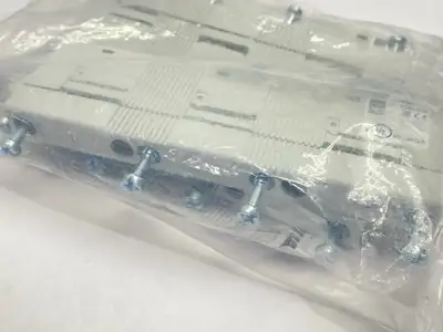 New | in-Stock Rittal Busbar Support PKG OF 4 Bus Bars & Plugs Michigan US | Maverick Industrial Sales #1393113