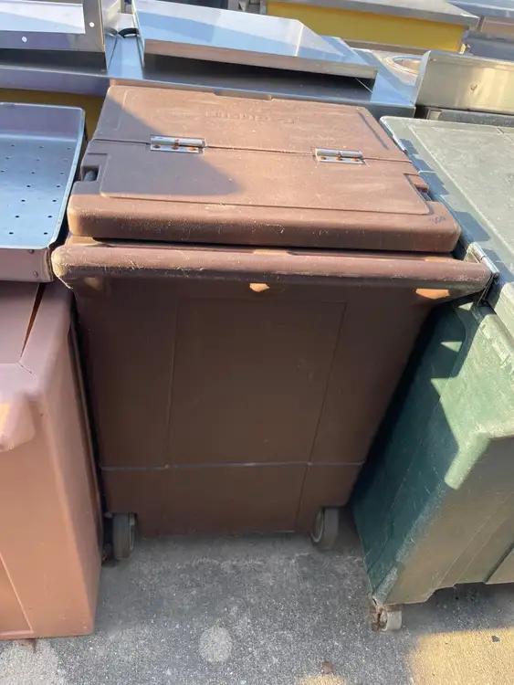Used Carlisle Used Carlisle 125lb Mobile Ice Bin Caddy - SS137 Food Storage & Transportation Illinois US | Falcon Restaurant Supply #1376031