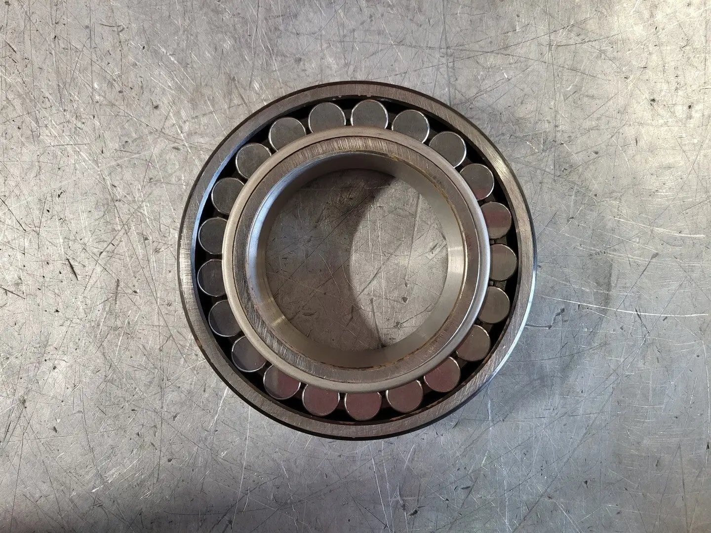 NEW SKF 22216 EK/C3