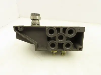 ROSS W6576A3401 Pneumatic Solenoid Spool Valves W/Base 2 Position 120V Coil