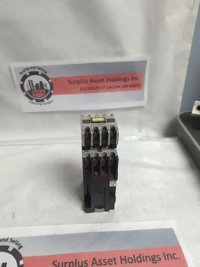 USED ALLEN-BRADLEY 100-A09NZ*3