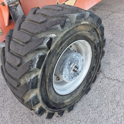 USED 2013 JLG 800AJ