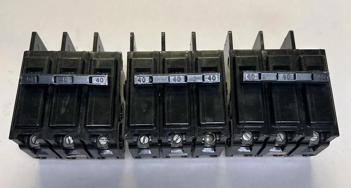 Used ITE BQ3-B040 Miscellaneous Equipment (Electrical & Power) | Surplus Asset Holdings #1200311