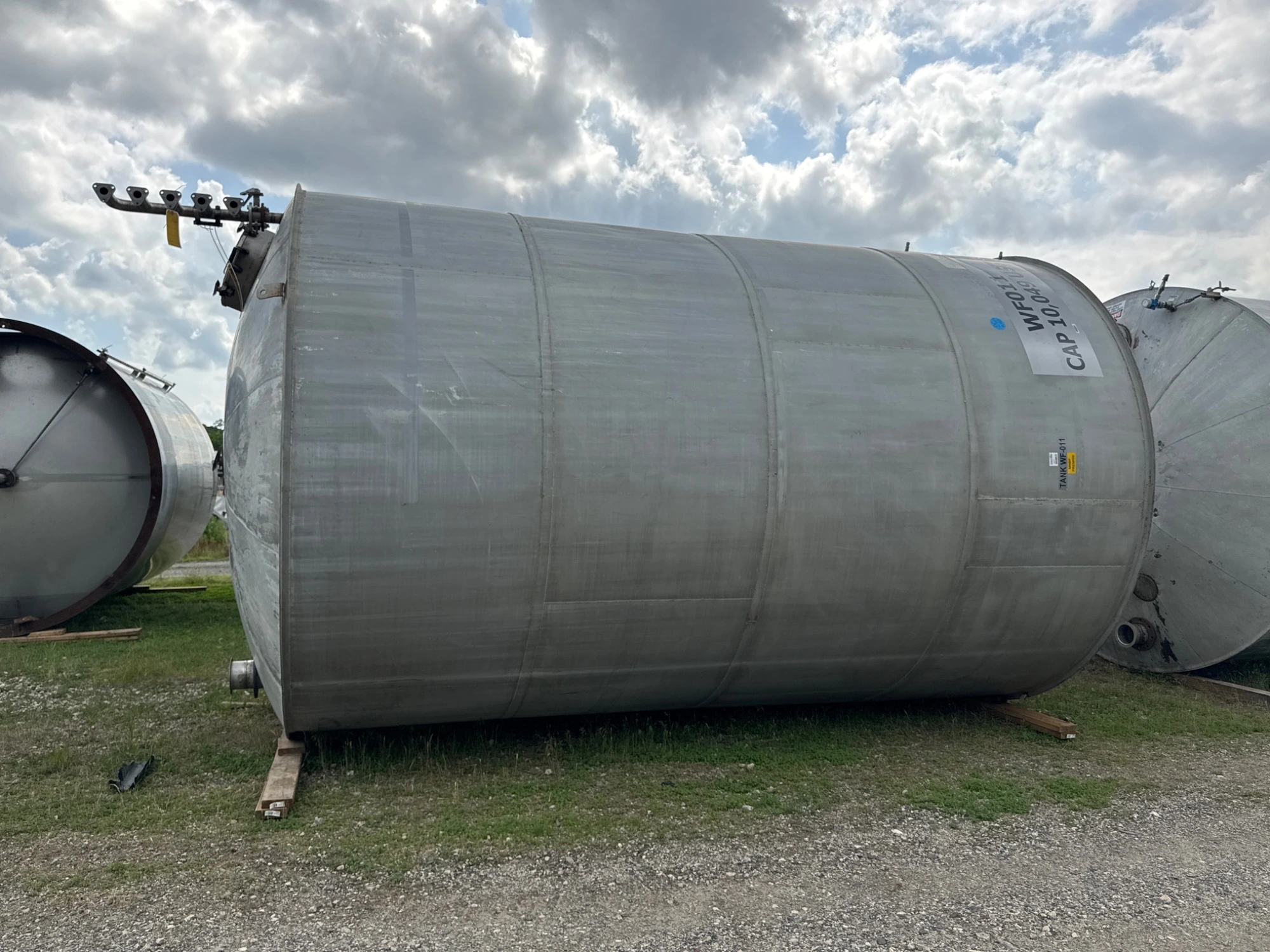 10,000 Gallon Stainless Steel Tank