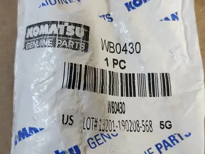 NEW KOMATSU WB0430