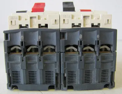 USED SCHNEIDER ELECTRIC GV2ME21