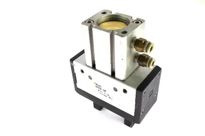 SMC MHQG2-32D Pneumatic Gripper, 32mm Bore
