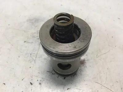 USED VICKERS 25-D10-30