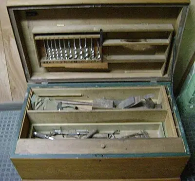 1074-385 Antique Woodworker’s Tool Chest/Carpenter’s Box