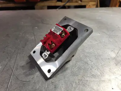NEW CROUSE-HINDS DSD936 SA